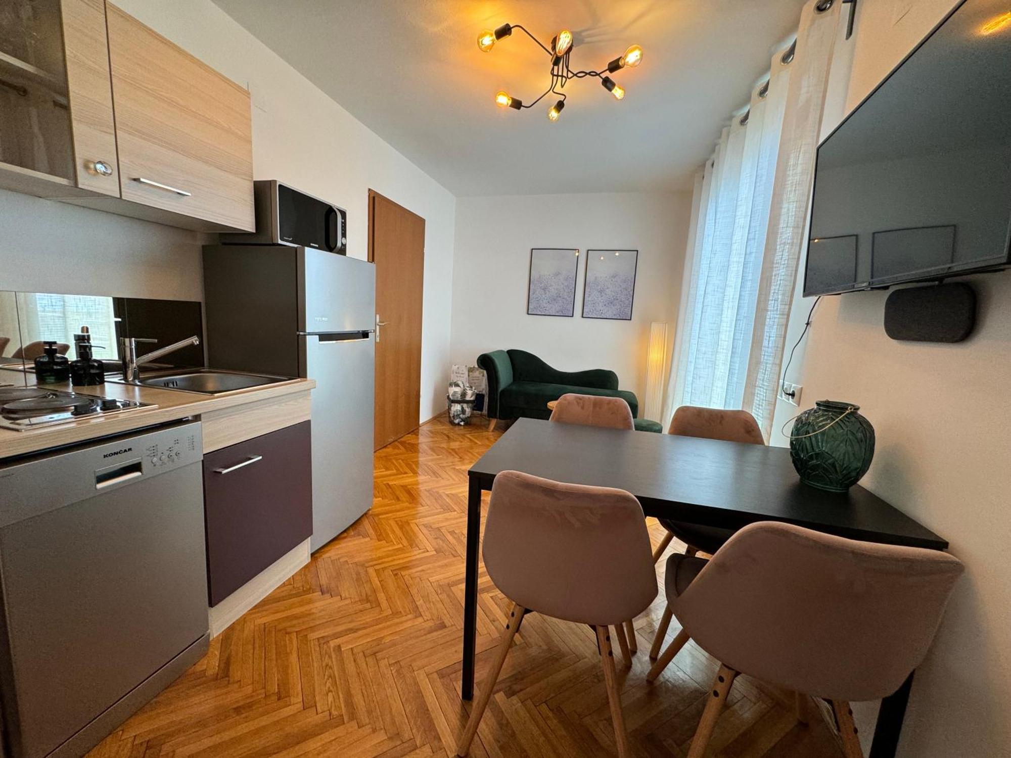 Penthouse Apartment Crikvenica Buitenkant foto