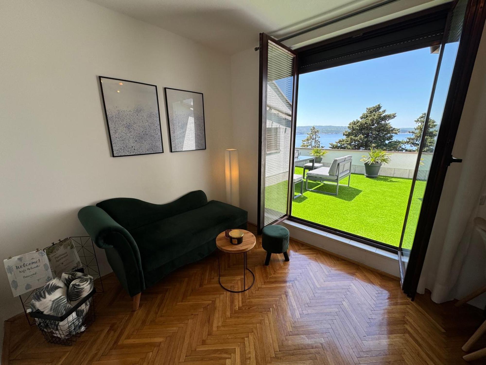 Penthouse Apartment Crikvenica Buitenkant foto